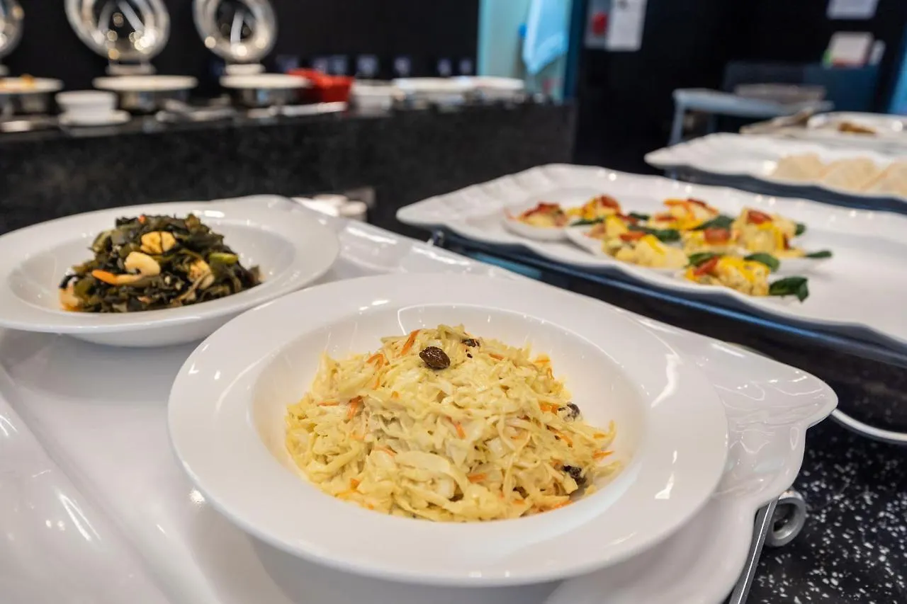 Incheon Airport Legend Hotel 4*,